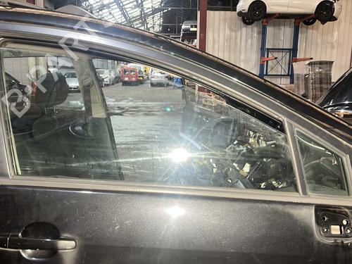 Used Right front door Right front door 32341456 32341456