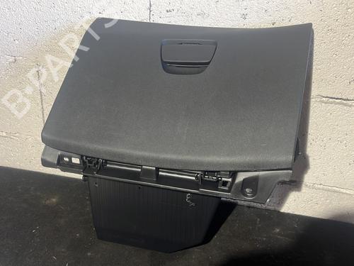 Used Glove box PEUGEOT 2008 I (CU_) 1.5 BlueHDI 120 (120 hp) 28190760