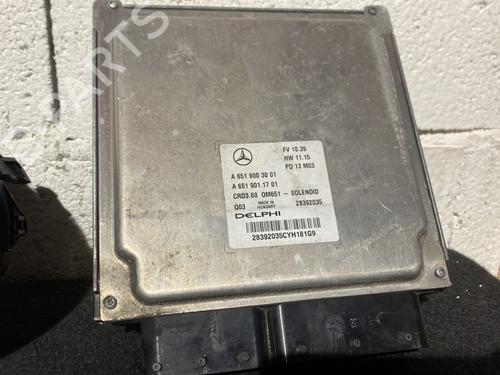 Used Electronic module Electronic module MERCEDES-BENZ CLA Coupe (C117) CLA 220 CDI / d (117.303) (170 hp) 22235781 22235781