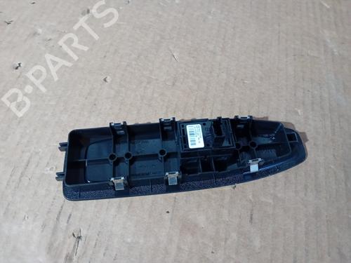 Used Right front window switch Right front window switch BMW 1 (F21) 118 d (150 hp) 21866005 21866005