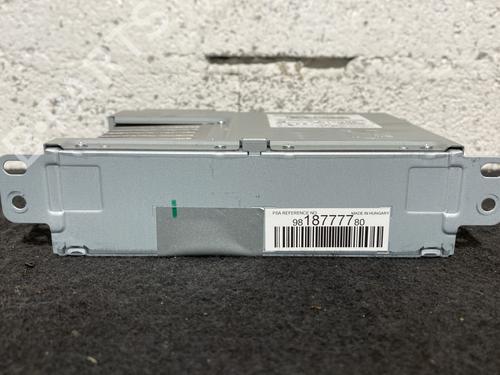 Used Radio Radio CITROËN C3 III (SX) 1.2 VTi 68 (68 hp) 23797060 23797060