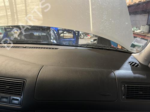 Instrumentbræt VW GOLF IV (1J1) 1.6 | BP20863182C46