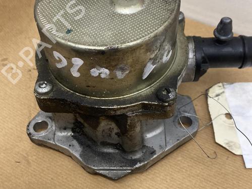 Used Vacuum pump DACIA LOGAN MCV (KS_) 1.5 dCi (KS0K) (68 hp) 21862407