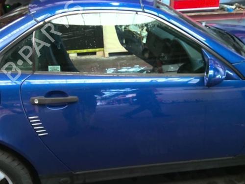 Used Right front door MERCEDES-BENZ SLK (R170) 230 Kompressor (170.447) (193 hp) 20864261