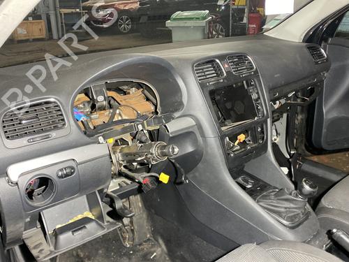 Used Dashboard Dashboard VW GOLF VI (5K1) 2.0 TDI (110 hp) 23797139 23797139