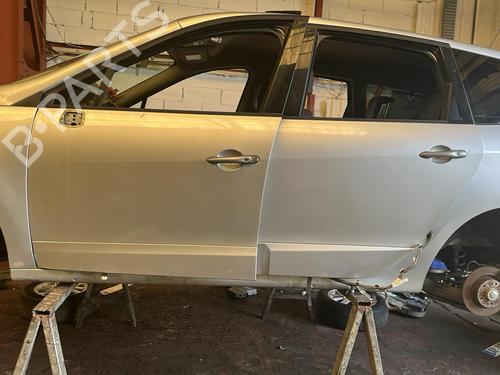 Used Right rear window switch Right rear window switch RENAULT GRAND SCÉNIC III (JZ0/1_) 1.9 dCi (JZ0J, JZ0N, JZ1K, JZ1S) (131 hp) 25843999 25843999