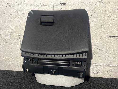 Used Glove box NISSAN JUKE (F15) 1.5 dCi (110 hp) 30303048