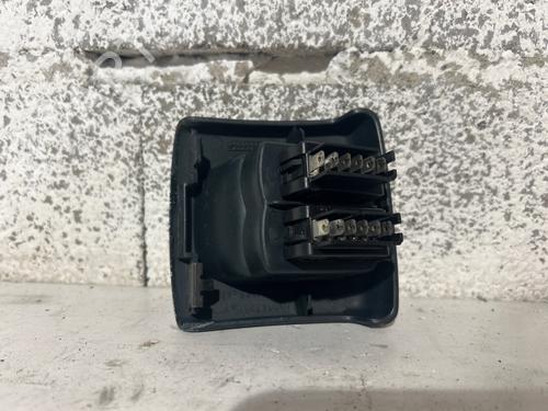 Used Switch Switch RENAULT MEGANE I Cabriolet (EA0/1_) 1.6 e (EA0F) (90 hp) 39727654 39727654
