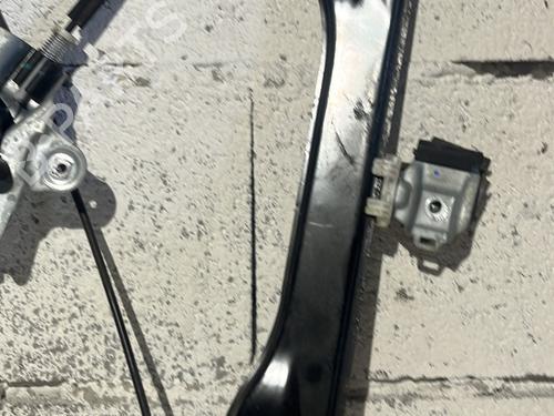 Used Front right window mechanism Front right window mechanism CHEVROLET CRUZE (J300) 2.0 CDI (163 hp) 32410807 32410807