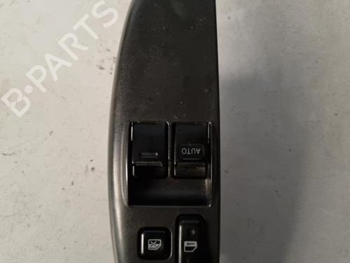 Used Left front window switch TOYOTA YARIS (_P1_) 1.0 (SCP10_, SCP10R) (68 hp) 21860094