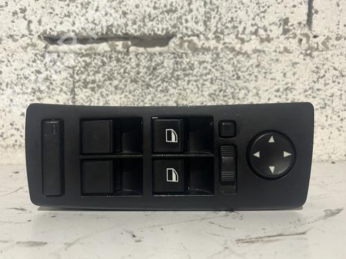 Used Left front window switch Left front window switch BMW X5 (E53) 4.4 i (286 hp) 31581265 31581265