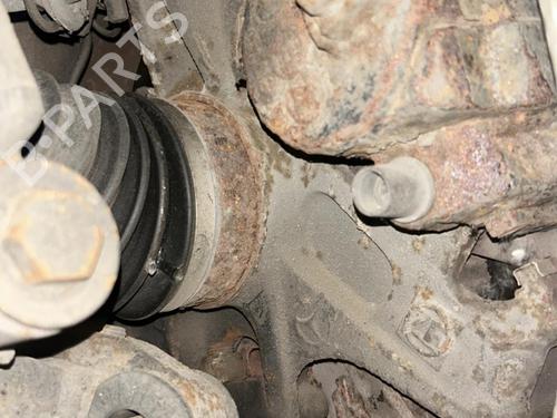 Used Left front steering knuckle MERCEDES-BENZ M-CLASS (W163) ML 270 CDI (163.113) (163 hp) 20870750