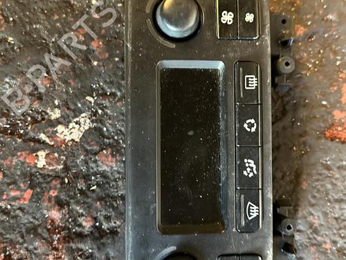 Used Climate control Climate control PEUGEOT 307 CC (3B) 2.0 HDi 135 (136 hp) 21863235 21863235