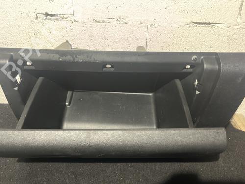 glove-box-renault-kadjar-ha_-hl_-2015-26301347 main image