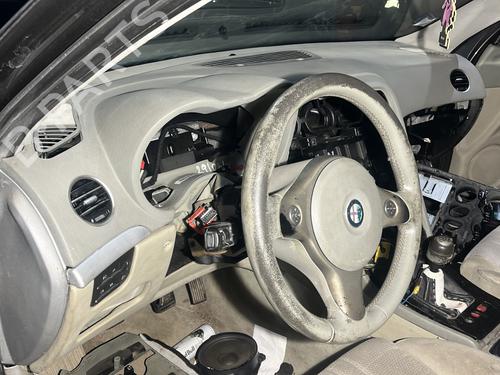Used Dashboard Dashboard ALFA ROMEO 159 (939_) 1.9 JTDM 16V (939AXC1B, 939AXC12) (150 hp) 31067927 31067927