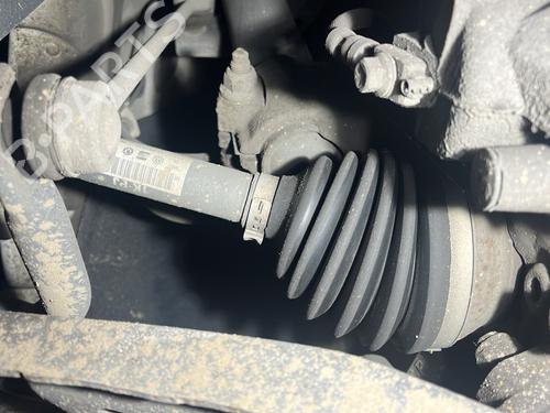 Used Left front driveshaft VW SCIROCCO III (137, 138) 1.4 TSI (160 hp) 26686229