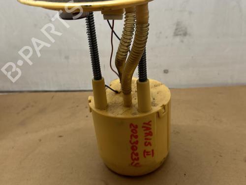 Pompe à carburant TOYOTA YARIS (_P9_) 1.4 D-4D (NLP90_, NLP90R) (90 hp) 21863407