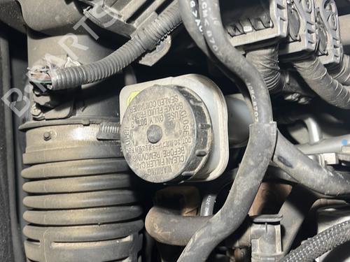 Maître-cylindre RENAULT KOLEOS I (HY_) 2.0 dCi 4x4 (HY0K) (150 hp) 28354642