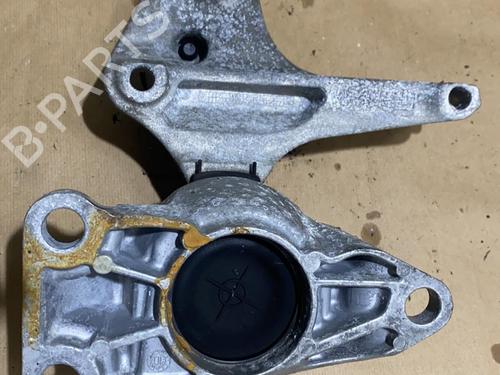 Used Engine mount Engine mount RENAULT MEGANE III Hatchback (BZ0/1_, B3_) 1.5 dCi (BZ0C) (90 hp) 21862127 21862127