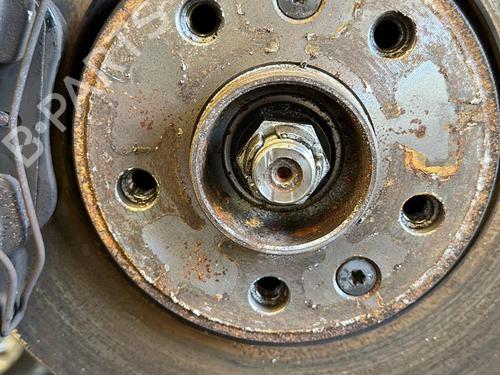 Used Left front steering knuckle Left front steering knuckle RENAULT GRAND SCÉNIC III (JZ0/1_) 1.9 dCi (JZ0J, JZ0N, JZ1K, JZ1S) (131 hp) 25844031 25844031