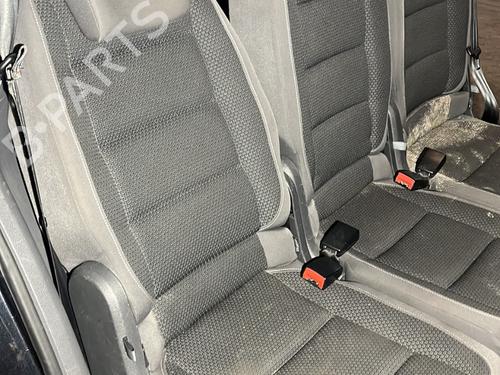 Siège arrière VW TOURAN (1T3) 1.6 TDI (105 hp) 32984330
