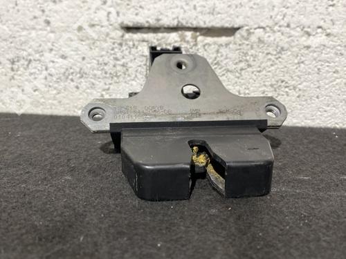 Tailgate lock FORD FOCUS III 2.0 TDCi | BP24451071C101 
