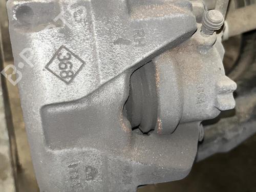 Used Right front brake caliper RENAULT CLIO V (B7_) 1.5 Blue dCi 85 (B7AG) (86 hp) 20870318
