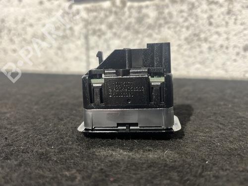 right-rear-window-switch-mercedes-benz-e-class-coupe-c207-2009-2010-2011-2012-2013-2014-2015-2016-27977476 main image