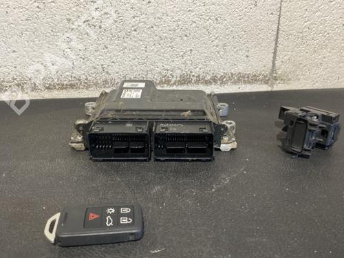 Electronic module VOLVO V40 Hatchback (525) D2 | BP21864903M83 