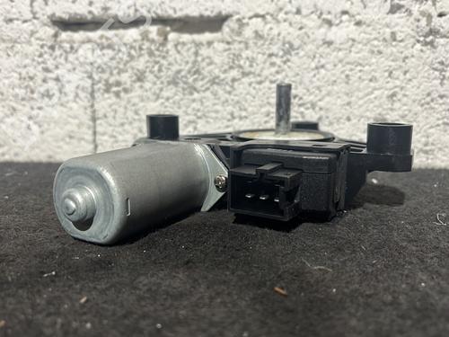 Used Left rear window motor Left rear window motor MERCEDES-BENZ GLA-CLASS (X156) GLA 180 CDI / d (156.912) (109 hp) 25701706 25701706