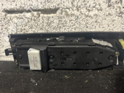 Left front window switch TOYOTA COROLLA Verso (ZER_, ZZE12_, R1_) 2.2 D-4D (AUR10_, AUR10R) | BP29706683I27