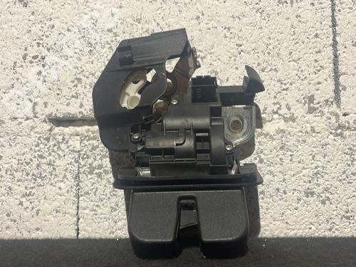Used Tailgate lock AUDI A3 Sportback (8PA) 1.6 (102 hp) 28216707