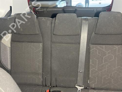 Rear seat PEUGEOT 2008 I (CU_) 1.2 THP 110 / PureTech 110 | BP27746124C17 - Image 3