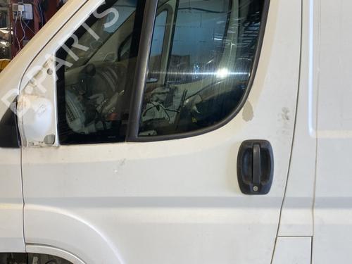 Used Left front door PEUGEOT BOXER Van 2.2 HDi 120 (120 hp) 24183715
