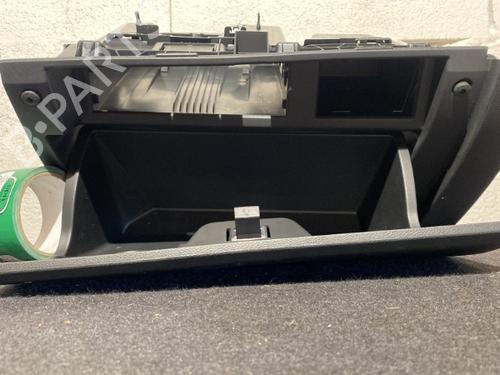 Used Glove box Glove box SEAT IBIZA V (KJ1, KJG) 1.0 MPi (80 hp) 20868796 20868796
