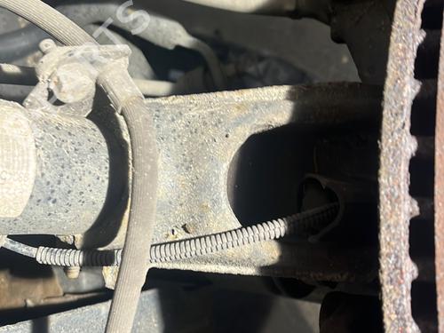 Used Left front steering knuckle CITROËN C3 Picasso (SH_) 1.2 THP 110 (SHHNZ6) (110 hp) 32068942