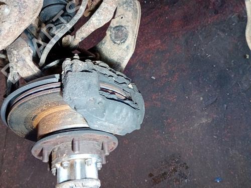 Used Left front brake caliper TOYOTA HILUX VI Pickup (_N1_) 2.5 D-4D 4WD (KDN165, KDN170, KDN190) (102 hp) 20868421