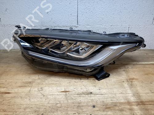 Used Left front indicator TOYOTA YARIS (_P21_, _PA1_, _PH1_) 1.5 Hybrid (MXPH10, MXPH11) (116 hp) 21863665
