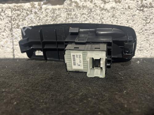 Right front window switch RENAULT KOLEOS I (HY_) 2.0 dCi 4x4 (HY0K) | BP28354624I26 