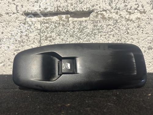 Used Right front window switch PEUGEOT 208 I (CA_, CC_) 1.5 BlueHDI 100 (102 hp) 28543533