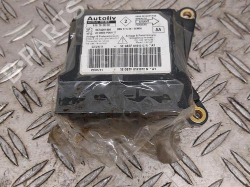 Used ECU airbags PEUGEOT 308 I (4A_, 4C_) 1.6 HDi (92 hp) 21860226