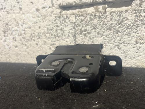 tailgate-lock-dacia-duster-hs_-2010-2011-2012-2013-2014-2015-2016-2017-2018-28053010 main image