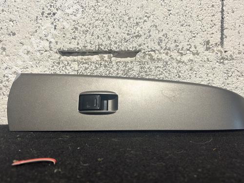 Used Right front window switch TOYOTA PRIUS Liftback (_W2_) 1.5 Hybrid (NHW20_, NHW20R) (112 hp) 28479699