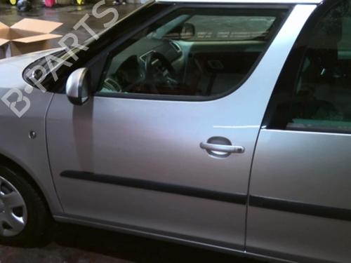 Used Left front door SKODA ROOMSTER (5J7) 1.9 TDI (105 hp) 20867972