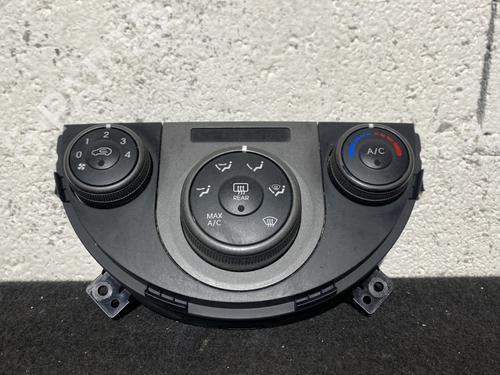 Used Climate control KIA SOUL I (AM) 1.6 CRDi 128 (126 hp) 22519811