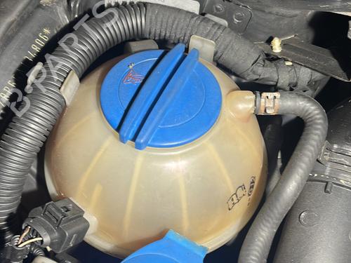 Used Expansion tank AUDI A3 Sportback (8PA) 2.0 TDI (140 hp) 26006582