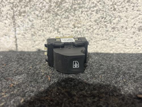 right-front-window-switch-renault-clio-iv-bh_-2012-2013-2014-2015-2016-2017-2018-2019-2020-2021-30396884 main image
