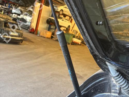 Used Tailgate lift support Tailgate lift support 39086575 39086575