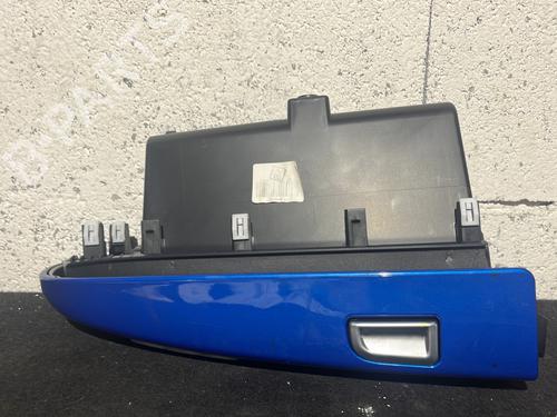 glove-box-fiat-500x-334_-2014-27177154 main image