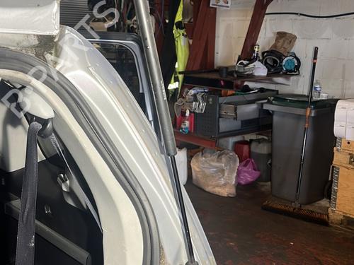 tailgate-lift-support-peugeot-4007-vu_-vv_-2007-2008-2009-2010-2011-2012-2013-29564123 main image